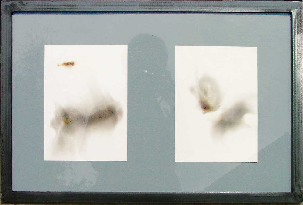 fume et brulure d' allumettes sur papier
